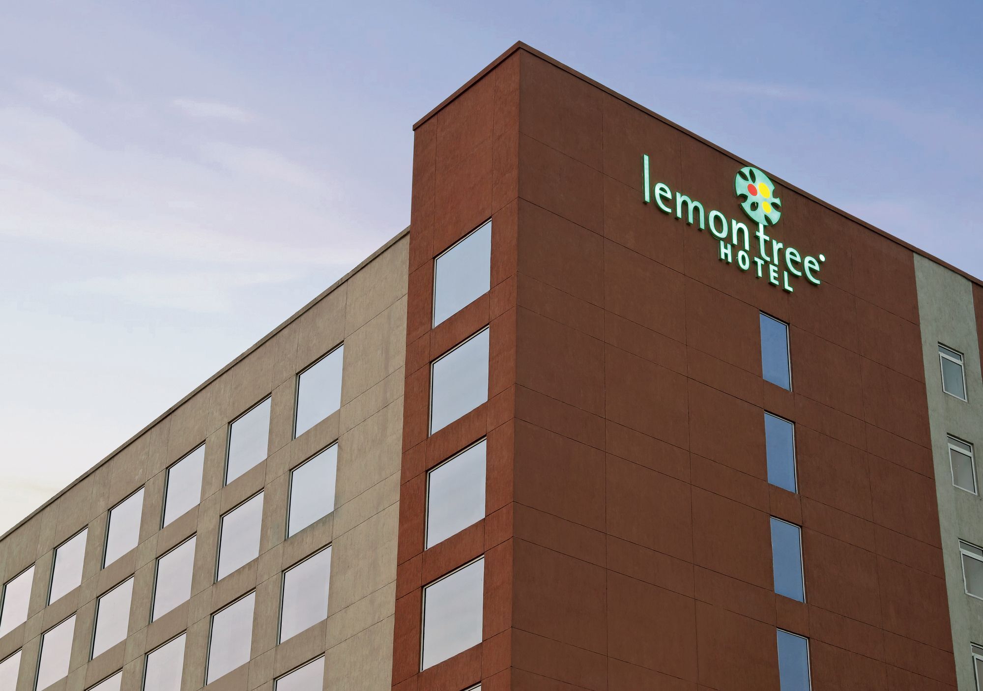 Lemon Tree Hotel Sohna Road Gurgaon Exterior foto