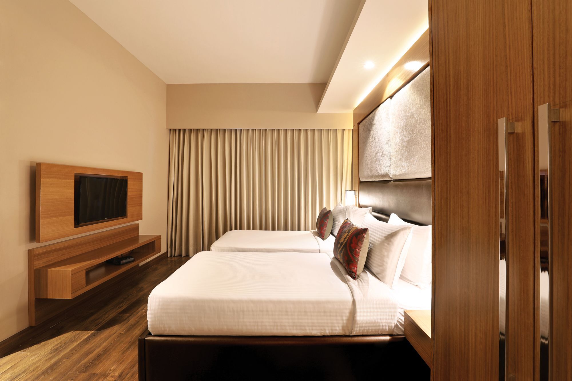 Lemon Tree Hotel Sohna Road Gurgaon Exterior foto